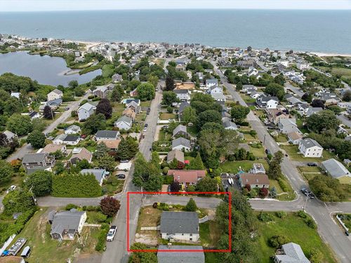2-yearround-52 Beach St, Plymouth, MA, 02360-1055 | Card Image
