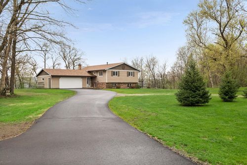 373 Krattley Ln, Hudson, WI, 54016-7163 | Card Image