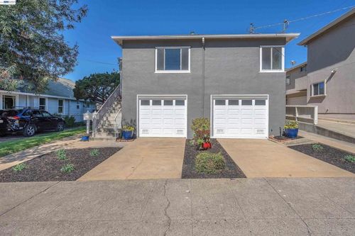 3627 3627 Loma Vista Ave, Oakland, CA, 94619 | Card Image