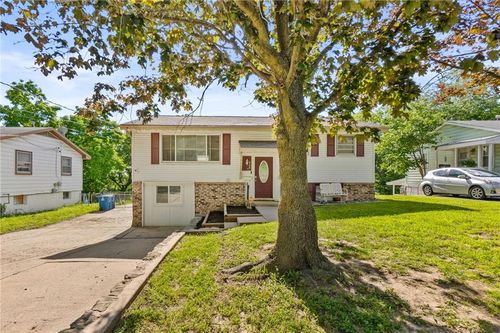 406 S Vassar Ave, Sugar Creek, MO, 64054-1552 | Card Image