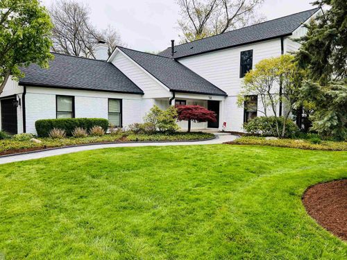 14 Lakeside Ct, Grosse Pointe, MI, 48230-1906 | Card Image