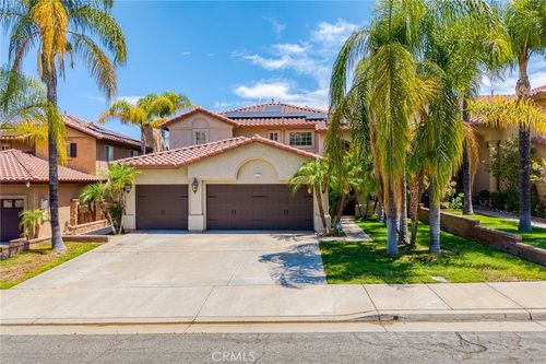 27320 Ocean Dunes St, Moreno Valley, CA, 92555-4917 | Card Image