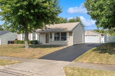 143 Ebony Lane, House other with 3 bedrooms, 1 bathrooms and null parking in Fairborn OH | Image 3