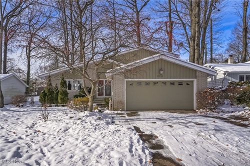 6536 Duneden Ave, Solon, OH, 44139-4046 | Card Image