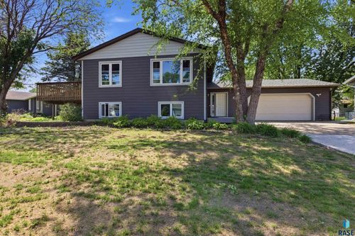 201 S Annway Dr, Sioux Falls, SD, 57103 | Card Image