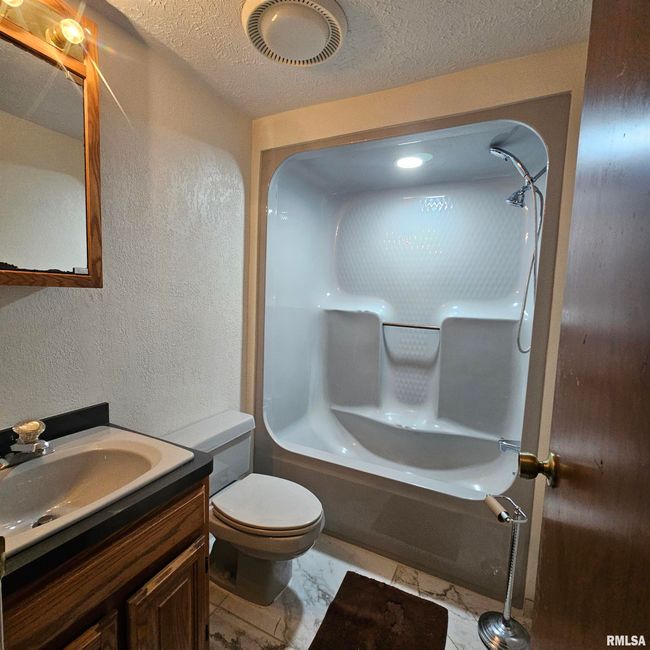 22488 N Mayflower Ln, House other with 3 bedrooms, 2 bathrooms and null parking in Dix IL | Image 55