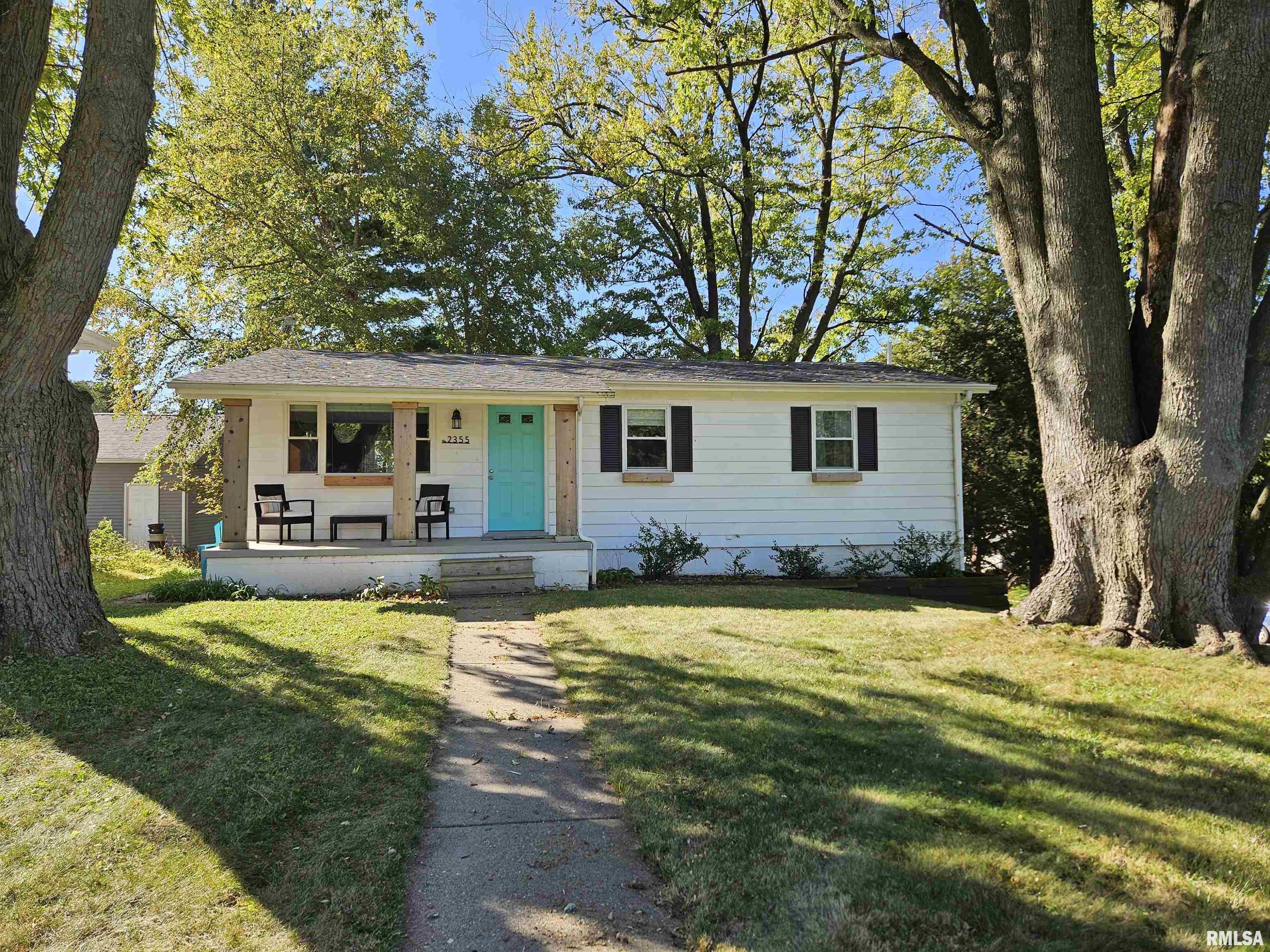43rd St, Davenport, IA 52806