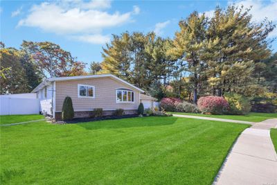 12 Sharon Lane, House other with 3 bedrooms, 1 bathrooms and null parking in Deer Park NY | Image 2