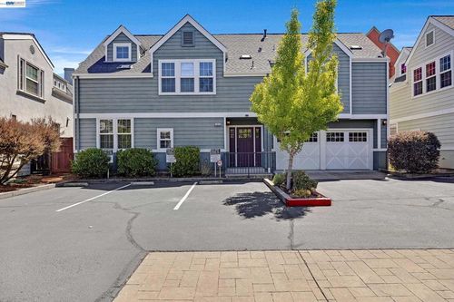 1015 Greenbrier Ct, San Leandro, CA, 94577-3065 | Card Image