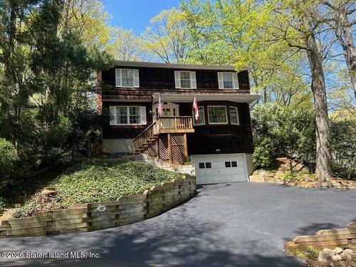 37 Meade Dr, Centerport, NY, 11721-1721 | Card Image