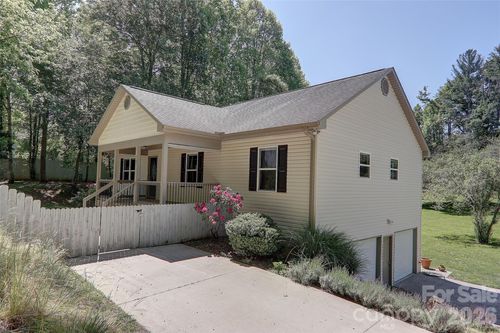 16 Southwood Dr, Weaverville, NC, 28787-9607 | Card Image