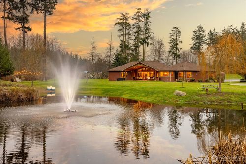 1975 Zylstra Rd, Oak Harbor, WA, 98277-8587 | Card Image