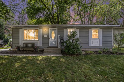 2330 Lacrosse St, Wyoming, MI, 49519-3638 | Card Image