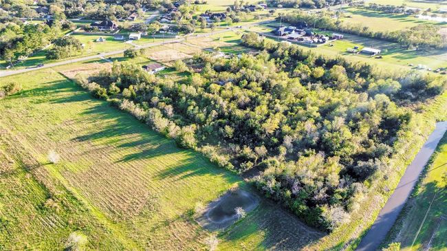 2016 Davis Bend Rd, House other with 4 bedrooms, 2 bathrooms and null parking in Alvin TX | Image 5