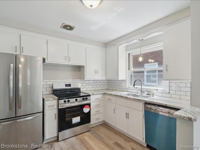 Updated kitchen with appliances | Image 7