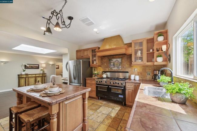 Kitchen | Image 8