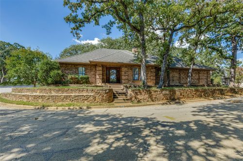 413 Timber Bay Ct, Azle, TX, 76020-4133 | Card Image