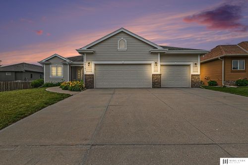 16507 Briar Street, Omaha, NE, 68136 | Card Image