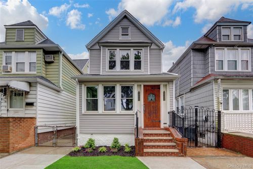 62-22 80th Rd, Glendale, NY, 11385-6828 | Card Image
