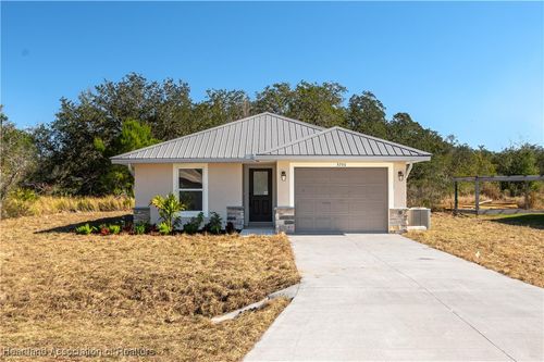 3206 N Sedgewick Rd, Avon Park, FL, 33825-7012 | Card Image