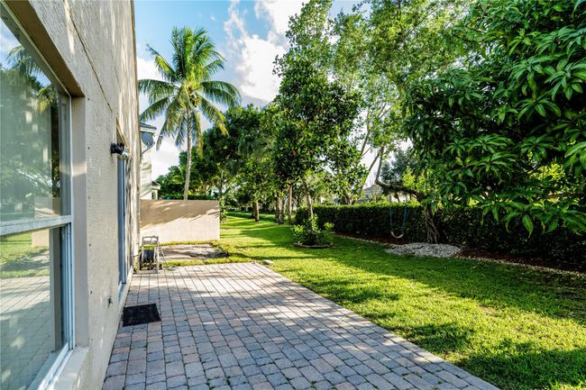 262 Kensington Way, House other with 3 bedrooms, 2 bathrooms and null parking in Royal Palm Beach FL | Image 7