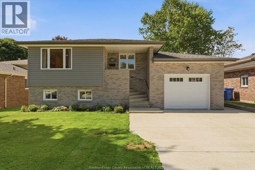 187 Woodlawn Crescent, Kingsville, ON, N9Y3J6 | Card Image
