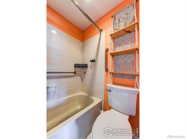 Primary tub | Image 22
