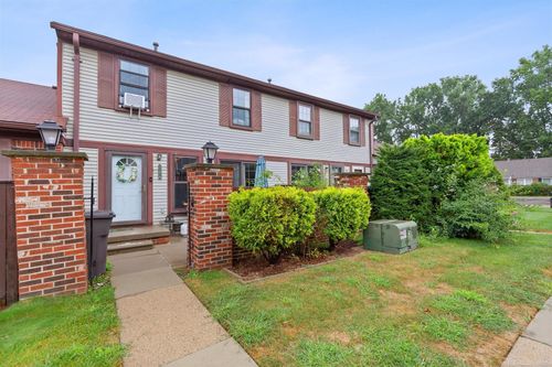 39575 Old Dominion Dr, Clinton Township, MI, 48038-2650 | Card Image