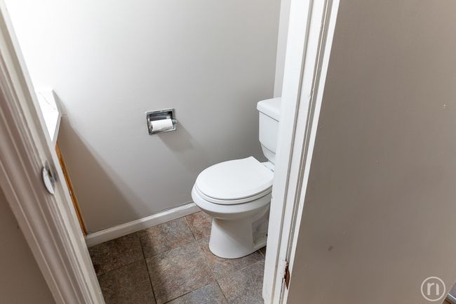 main floor | Image 10