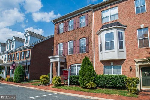750 Monument Ave, WOODBRIDGE, VA, 22191-5422 | Card Image