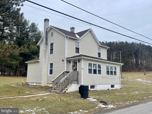 989 Elizabeth St, COALPORT, PA, 16627-8827 | Card Image