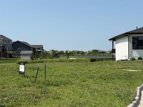 333 11th St Nw, Bondurant, IA, 50035-8601 | Card Image