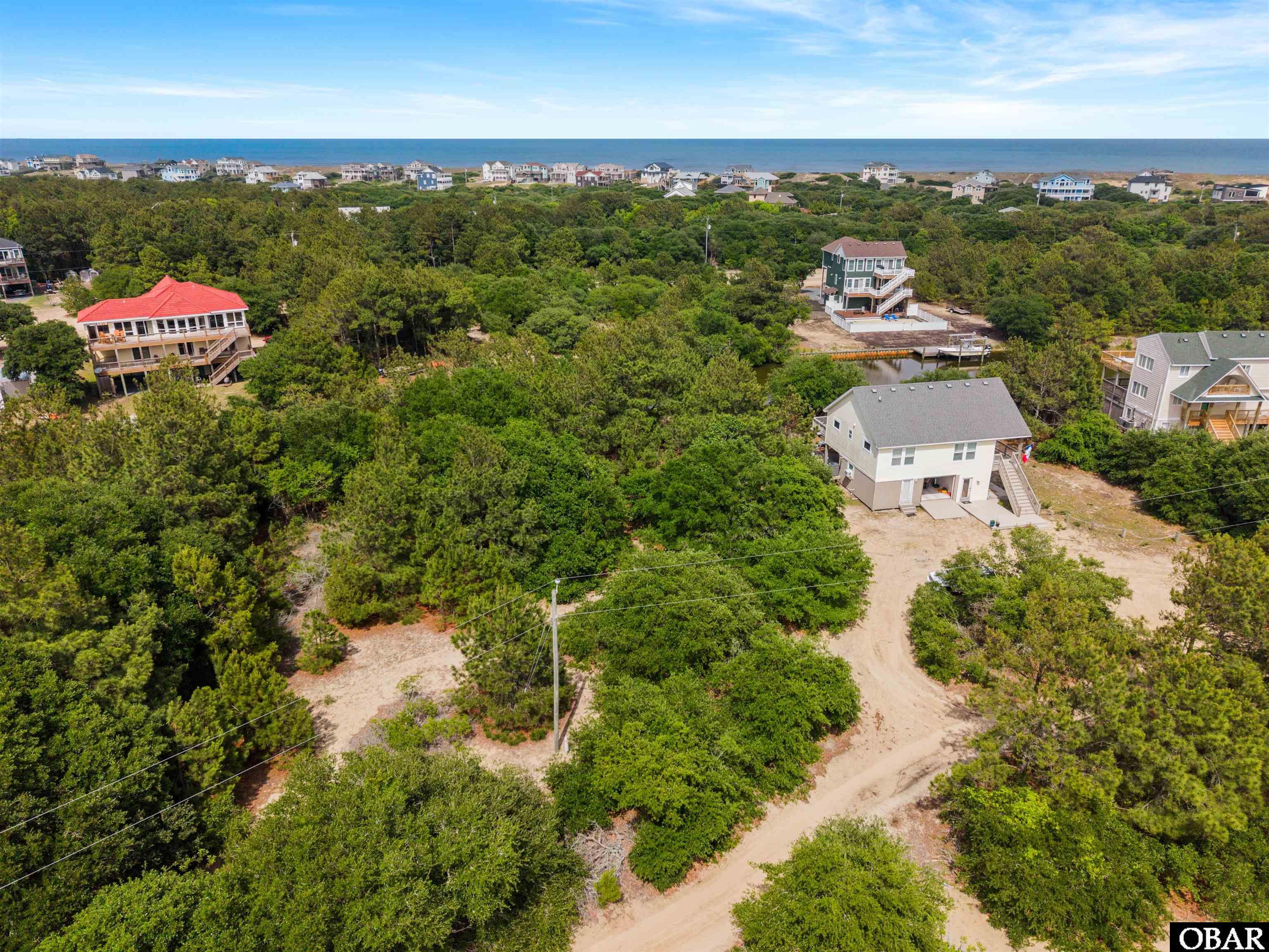 Land in Corolla