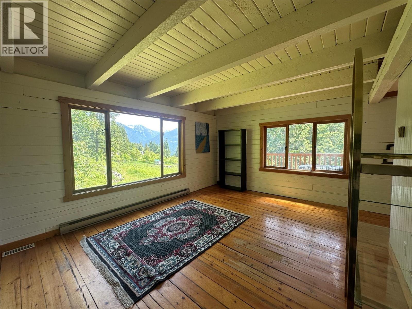 Residential in Kaslo 4