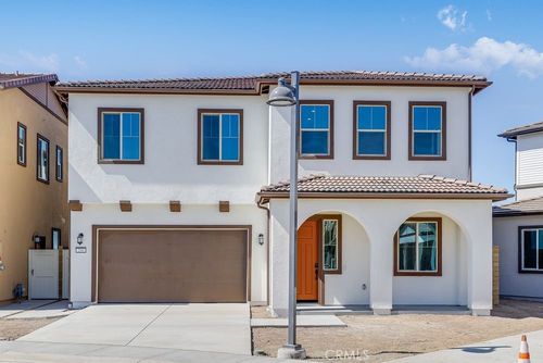 200 Lily Loop, Irvine, CA, 92618-5701 | Card Image