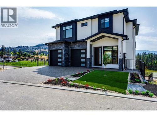 1136 Hume Ave, Kelowna, BC, V1P1P2 | Card Image