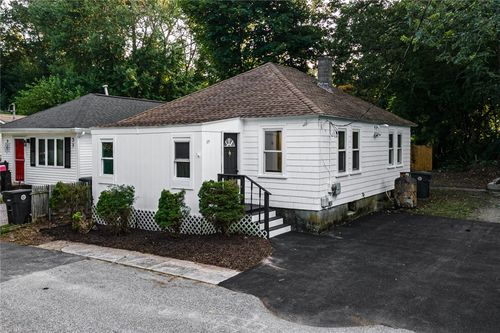 55 Arizona St, Coventry, RI, 02816-5503 | Card Image