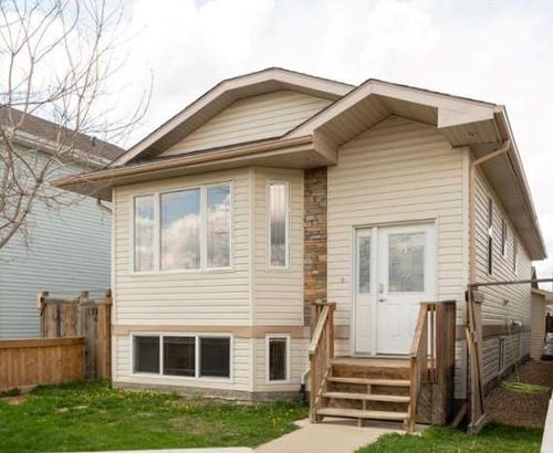 {{alt}} | Card Image