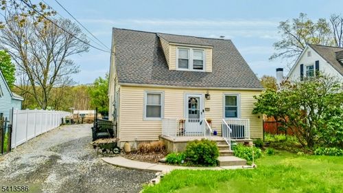 406 Morsetown Rd, West Milford, NJ, 07480-3204 | Card Image