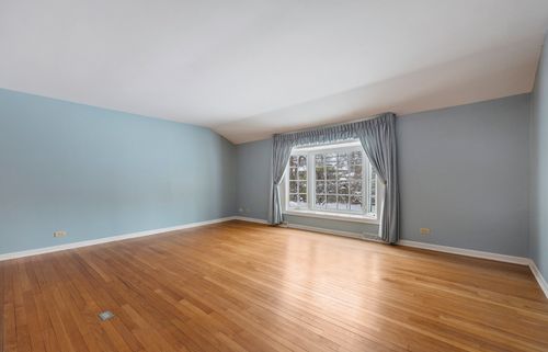 1229 Suffolk St, Naperville, IL, 60563-2755 | Card Image