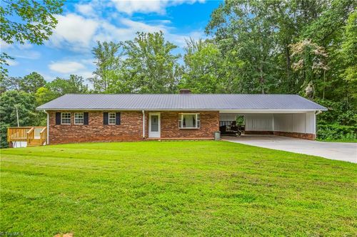 435 Seven Island Rd, Danbury, NC, 27016-7609 | Card Image