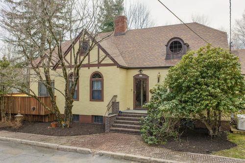 97 Liberty St, Monticello, NY, 12701-1249 | Card Image