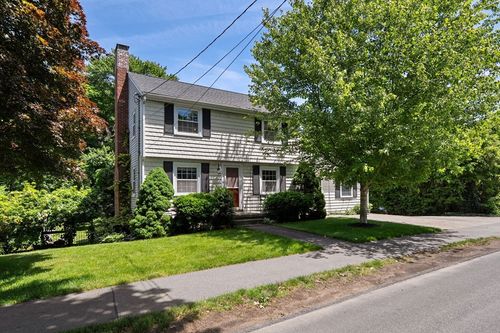 30 School St, Milton, MA, 02186-2911 | Card Image