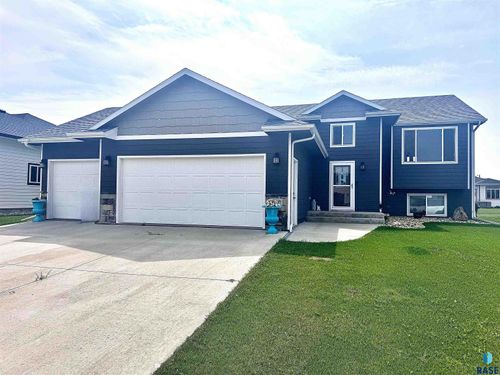 109 Patricia St, Harrisburg, SD, 57032-8189 | Card Image