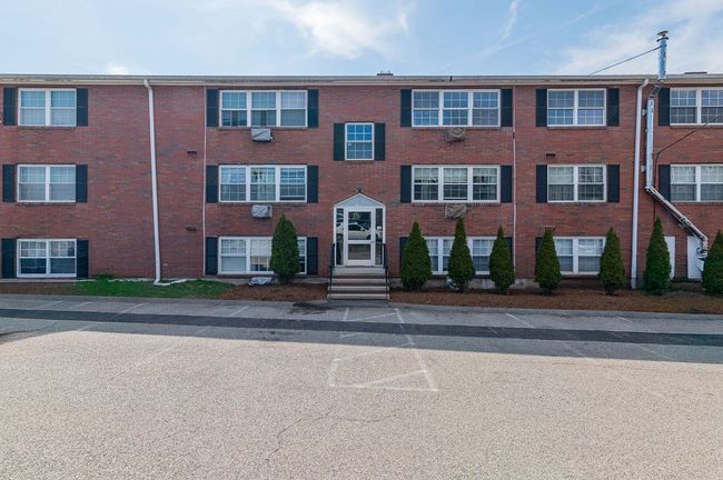 UNIT-10 - 1 Tara Dr, Condo with 1 bedrooms, 1 bathrooms and 1 parking in Weymouth MA | Image 14