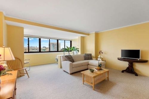 apt-16p-2 Hawthorne Pl, Boston, MA, 02114-2316 | Card Image