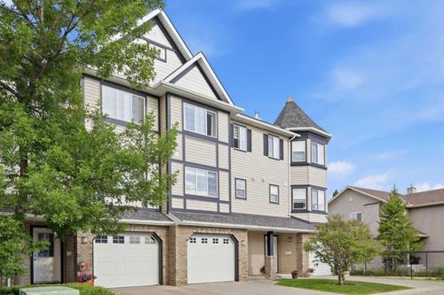 4 Cougar Ridge Mews Sw, Calgary, AB, T3H5P4 | Card Image