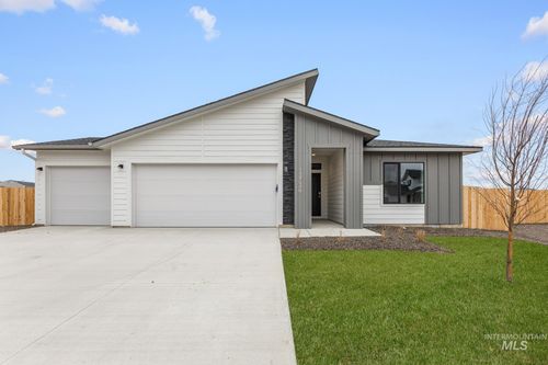 951 Ne Trailridge St, Mountain Home, ID, 83647-1380 | Card Image