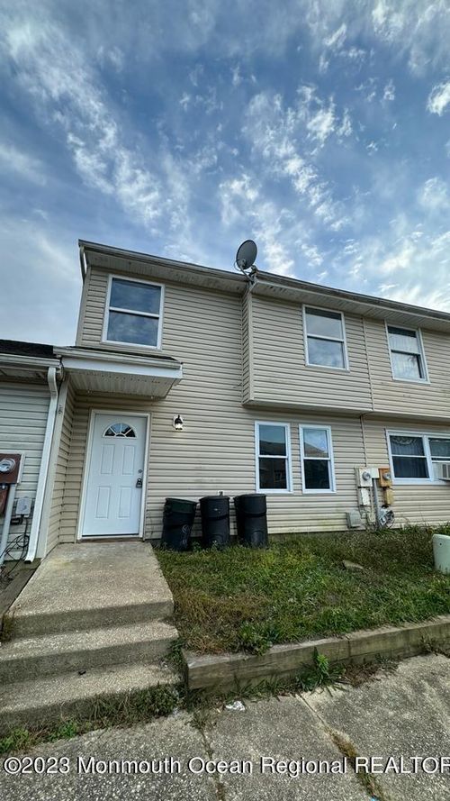 79 Lexington Blvd, Barnegat, NJ, 08005-1617 | Card Image