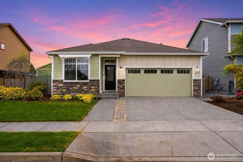 3245 Loch Ness Loop, Mount Vernon, WA, 98273-4736 | Card Image